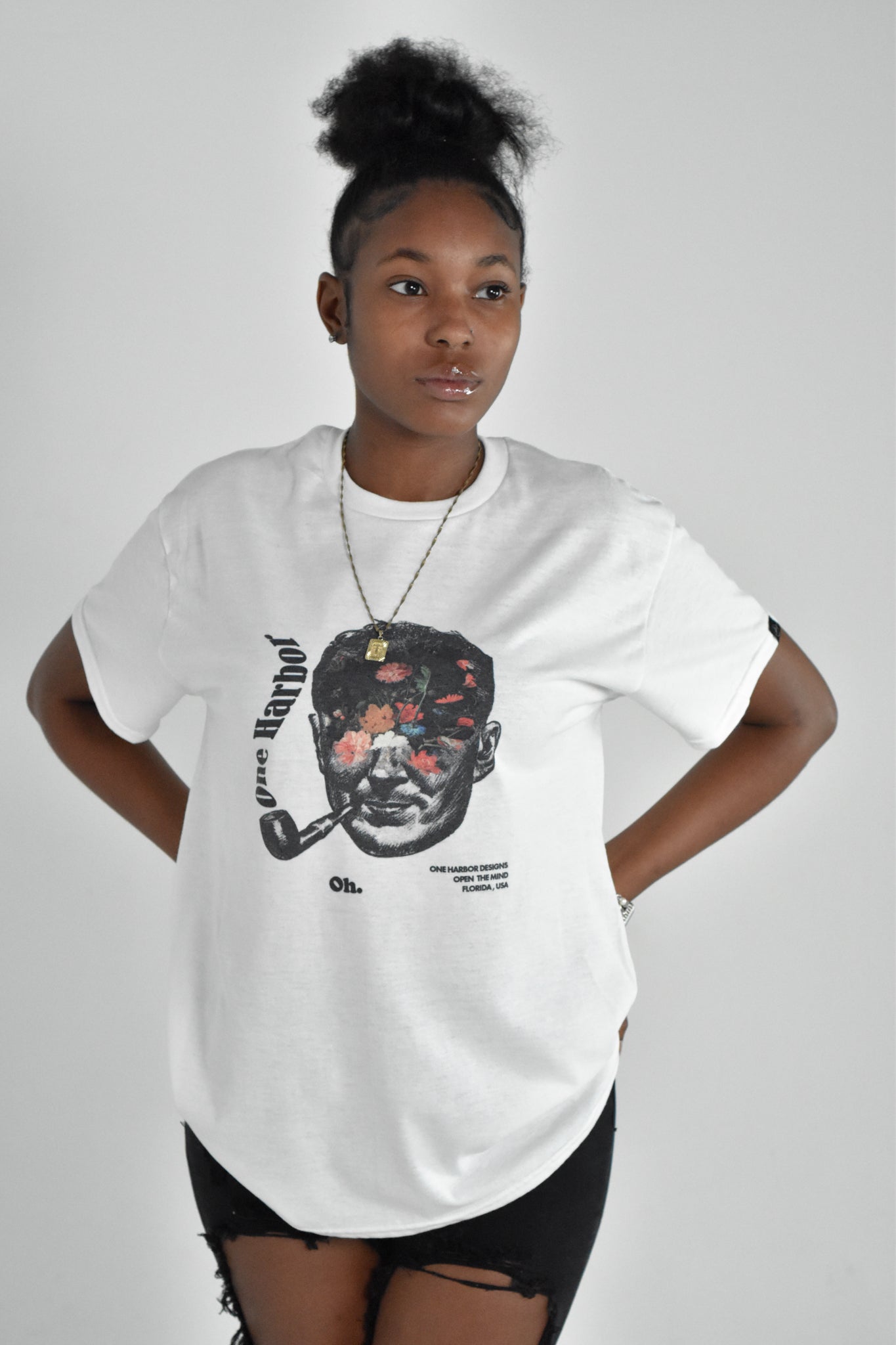 ONE HARBOR Flowerhead Tee