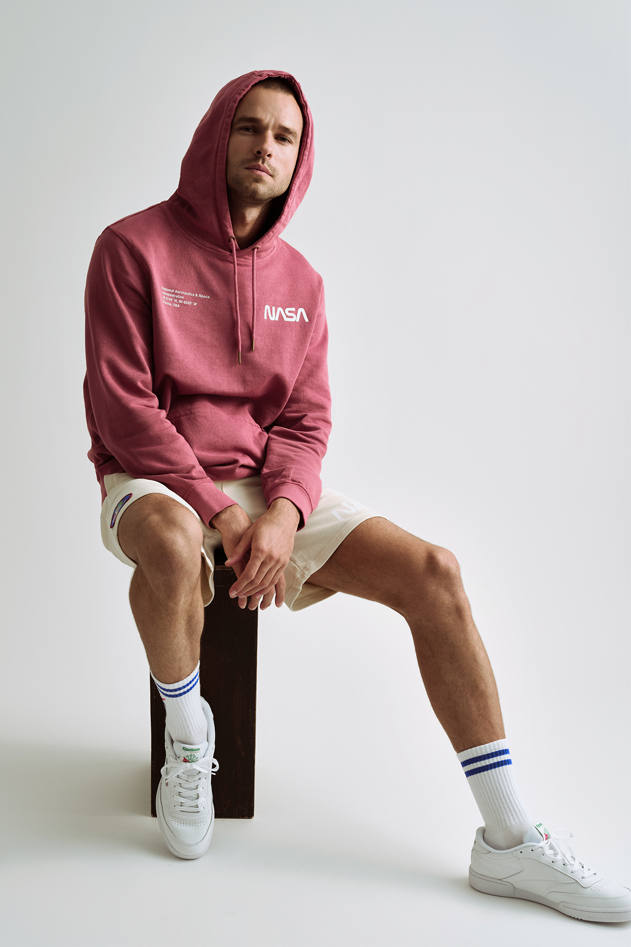 NASA Printed Hoodie Rosewood - detail